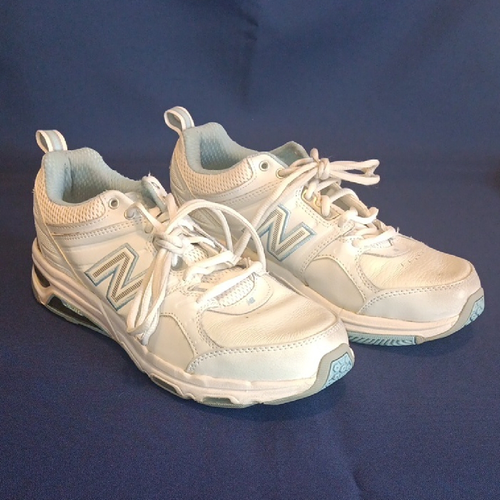 New Balance 857 Cross Training Sneakers